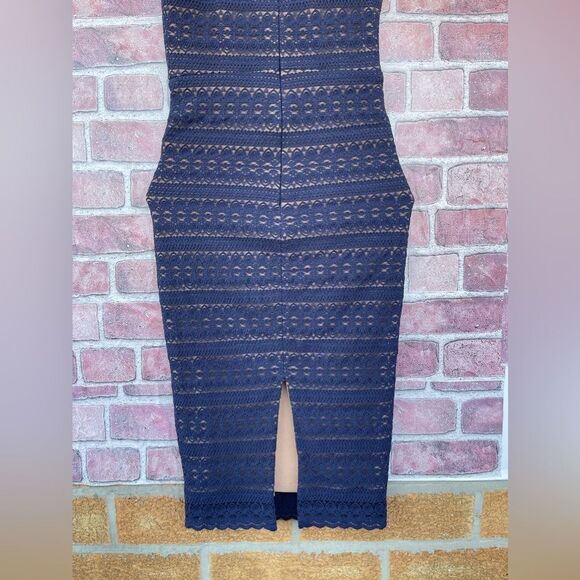 Dress the Population Navy Lace Nicole Dress size small - Picture 11 of 16